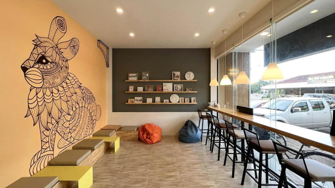 Paknap Hostel ナーン エクステリア 写真