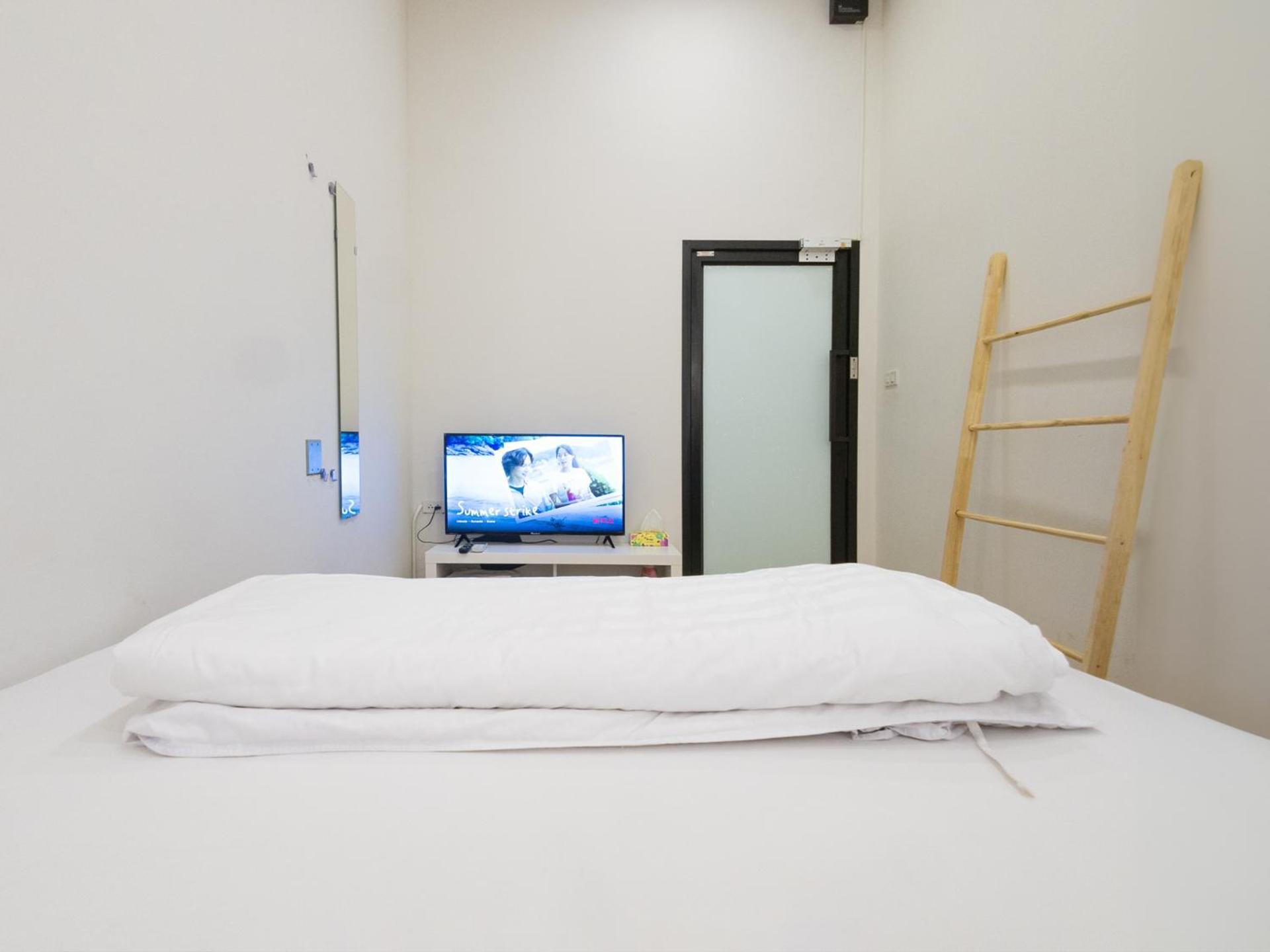 Paknap Hostel ナーン エクステリア 写真