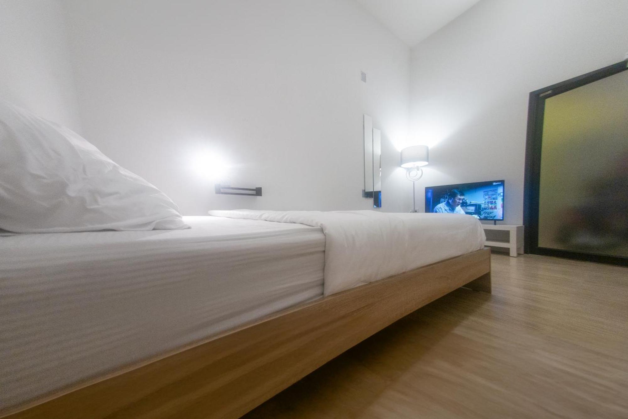Paknap Hostel ナーン エクステリア 写真