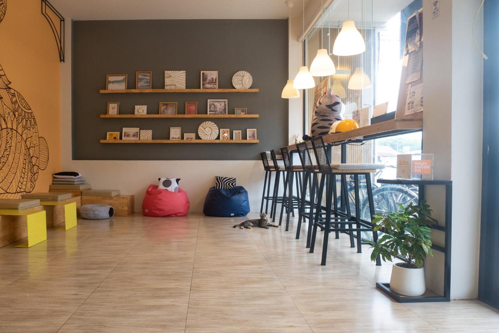 Paknap Hostel ナーン エクステリア 写真